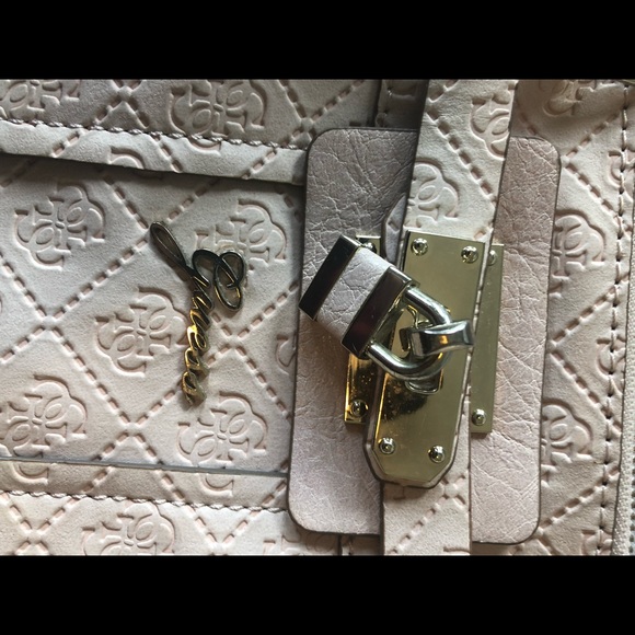 Light Pink Guess Purse - Picture 3 of 9